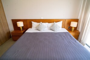 3 makuuhuonetta, silitysrauta/-lauta, Wi-Fi, vuodevaatteet