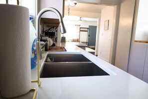 Interior - Modern Home In Heart Of Downtown Klamath Falls  (Klamath Falls)