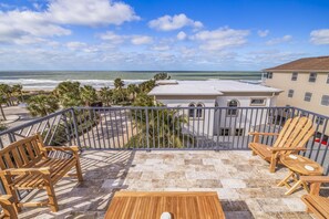 Property grounds - Ocean Pearl on 18th—Luxury 4-Story Townhome w/ Heated Pool, Gulf-View Decks & Steps to Beach (Indian Rocks Beach)
