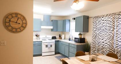 Cozy Comfort Minutes From Downtown Klamath Falls