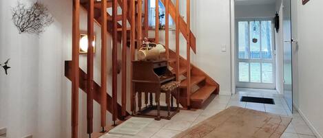 المنشأة من الداخل