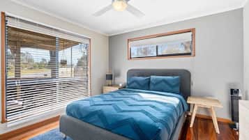 4 slaapkamers, een strijkplank/strijkijzer, wifi, beddengoed