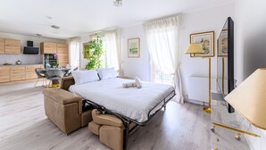 2 chambres, fer et planche à repasser, Wi-Fi, draps fournis