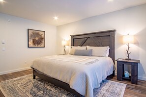3 Schlafzimmer, BĂŒgeleisen/BĂŒgelbrett, kostenloses WLAN, BettwĂ€sche