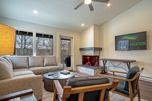 TV, fireplace