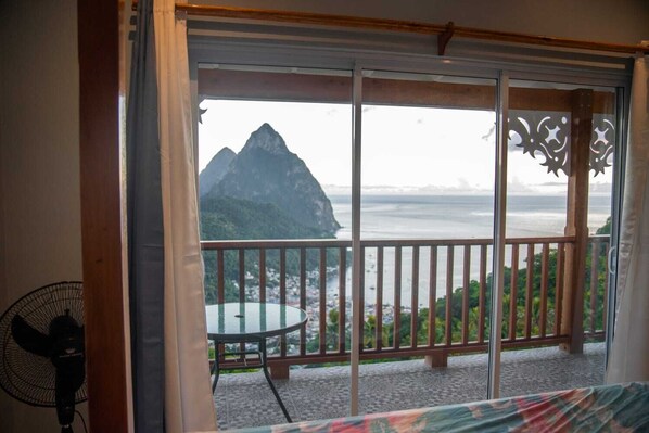 Interior - Majestic Villa, breathtaking view of famous Pitons, Ocean and Soufriere Town (Soufriere)