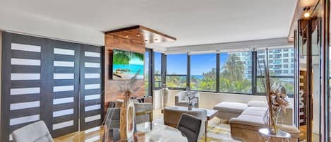 TV connectée, table de tennis de table