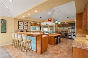 Fridge, microwave, oven, stovetop - Chase-n-Grace: Private Pool, Spacious Yard, Short Walk to Beach (Southern Shores)