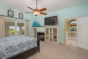 4 bedrooms, iron/ironing board, free WiFi, bed sheets - Chase-n-Grace: Private Pool, Spacious Yard, Short Walk to Beach (Southern Shores)