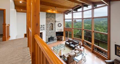 Misty Mountain with Luxury Views!