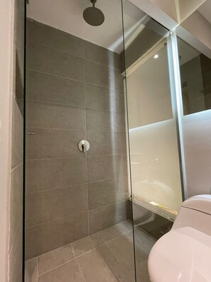 Shower, towels, soap, shampoo