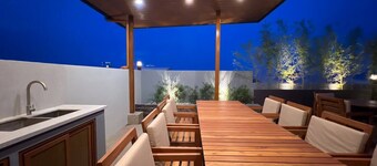 Luxury Haven Near Walking Street

