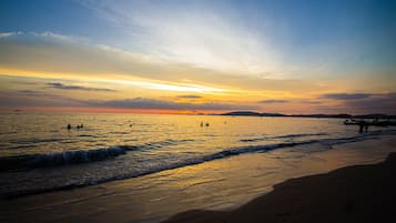 Deluxe Room | Beach/ocean view