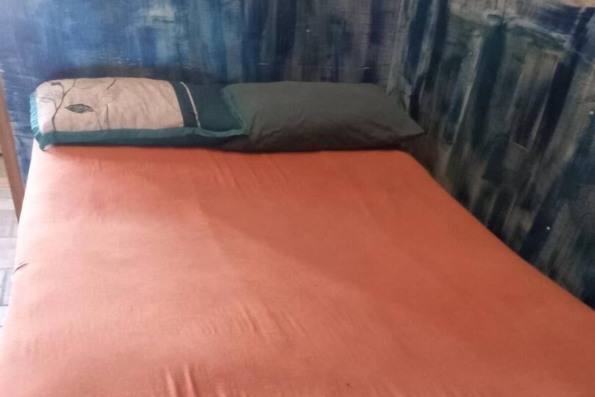 Basic Double Room Single Use | Blackout curtains, iron/ironing board (on request), free WiFi