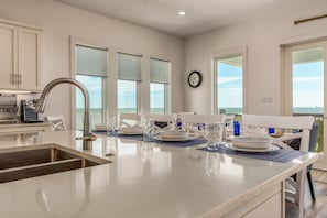 Dining - Coastal Charm | 8/1 cancellation. Beachfront, pool, hottub (Dauphin Island)