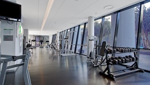 Gym - Converted 2 Bedroom Apartments (No Parking) - WOWSTAY (Surfers Paradise)