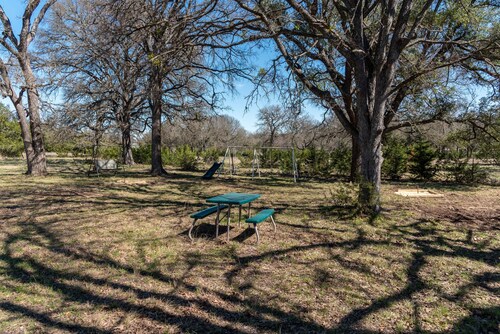 Welcome to Grizzly Acres! Far out; close by! Secluded barndo/house near Austin!
