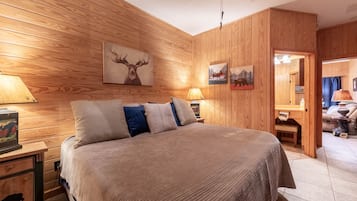 3 bedrooms, free WiFi, bed sheets, wheelchair access