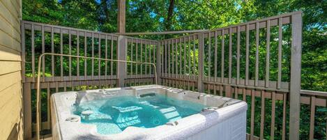 Bain à remous extérieur