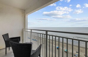 Property grounds - Direct Ocean Front Queen Suite!  Sea Mist Resort 21006 - Perfect for 2 guests! (Myrtle Beach)