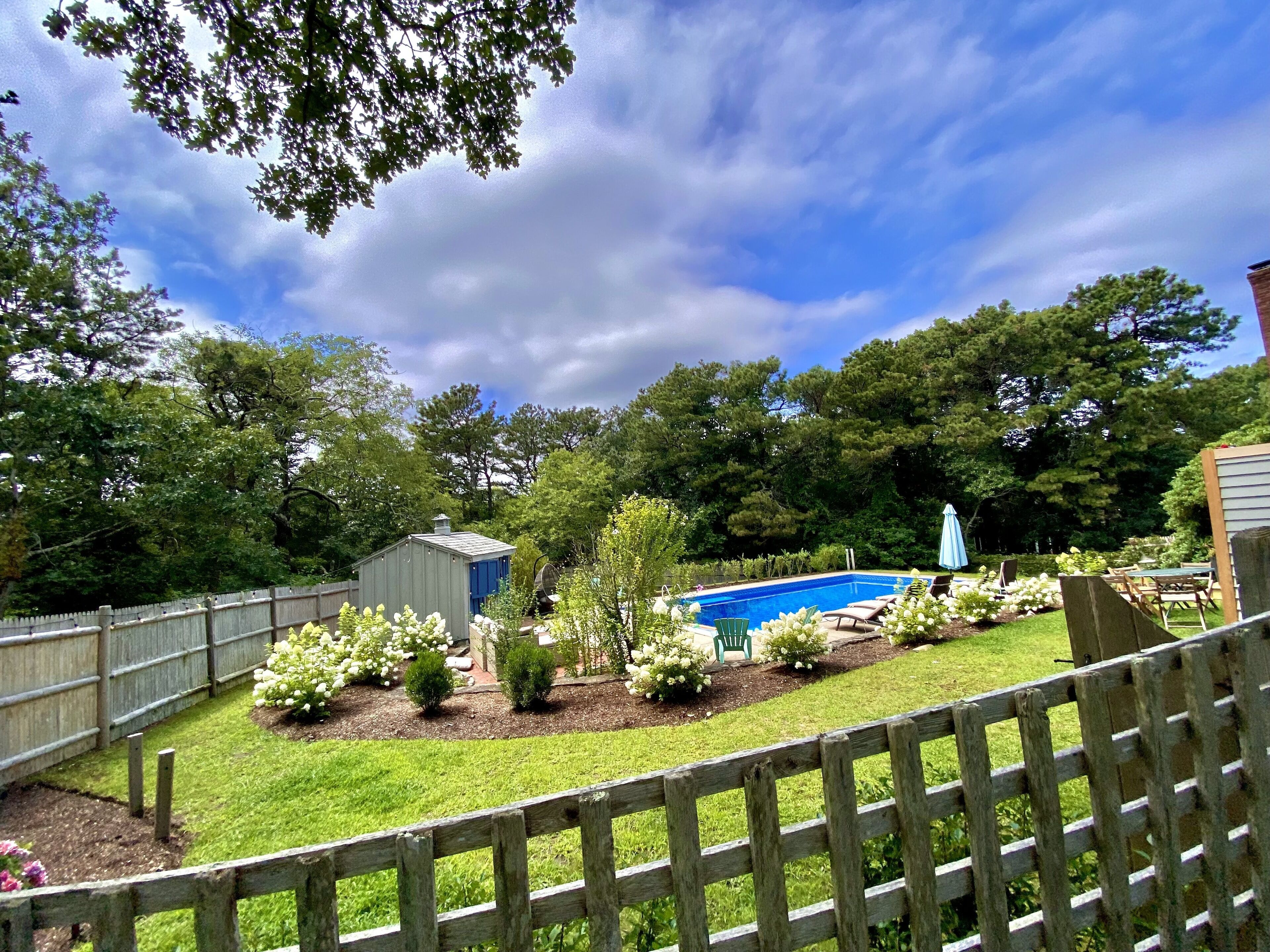 5BR Home w/ Pool, Perfect for families and only 1 mile from the beach.
