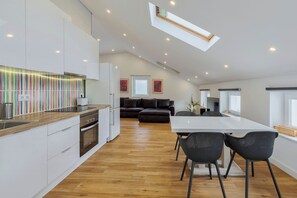 Frigorifero, microonde, macchina per tè/caffè