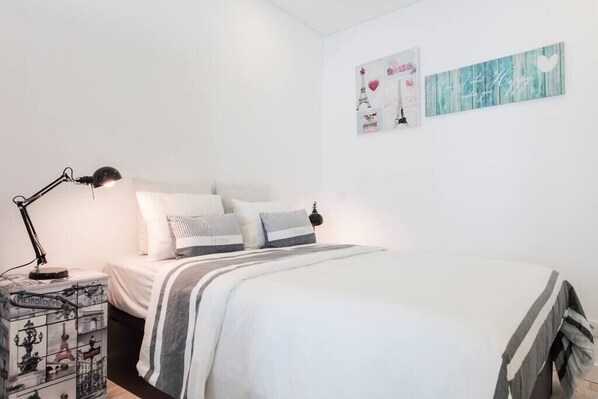 1 bedroom, iron/ironing board, travel cot, WiFi
