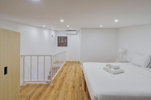 1 soverom, strykejern/-brett, reiseseng for barn og wi-fi