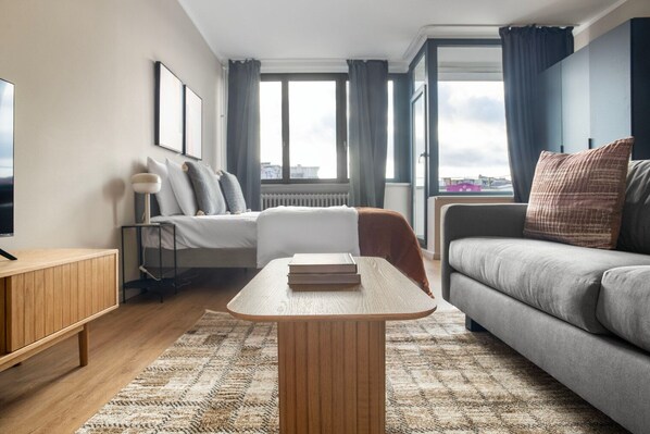 Strykjärn/strykbräda, wi-fi och sängkläder