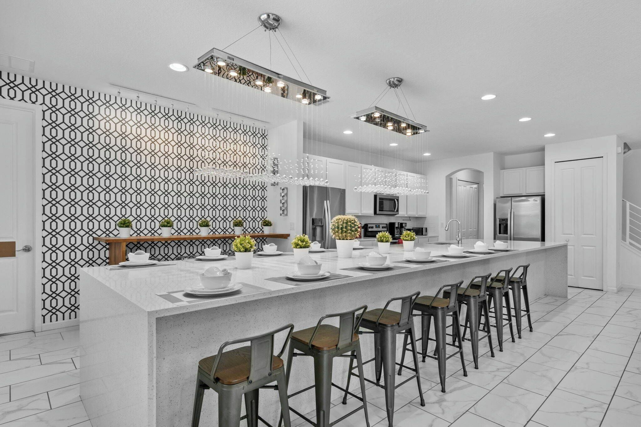 冷蔵庫、電子レンジ、オーブン、食器洗い機