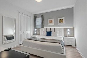 15 Schlafzimmer, Bügeleisen/Bügelbrett, Reisekinderbett, WLAN
