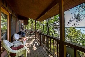 Terrace/patio - Greers Ferry Lake Life Dreams (Edgemont)