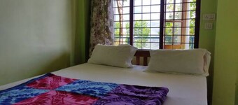 Green Paradise Room-1