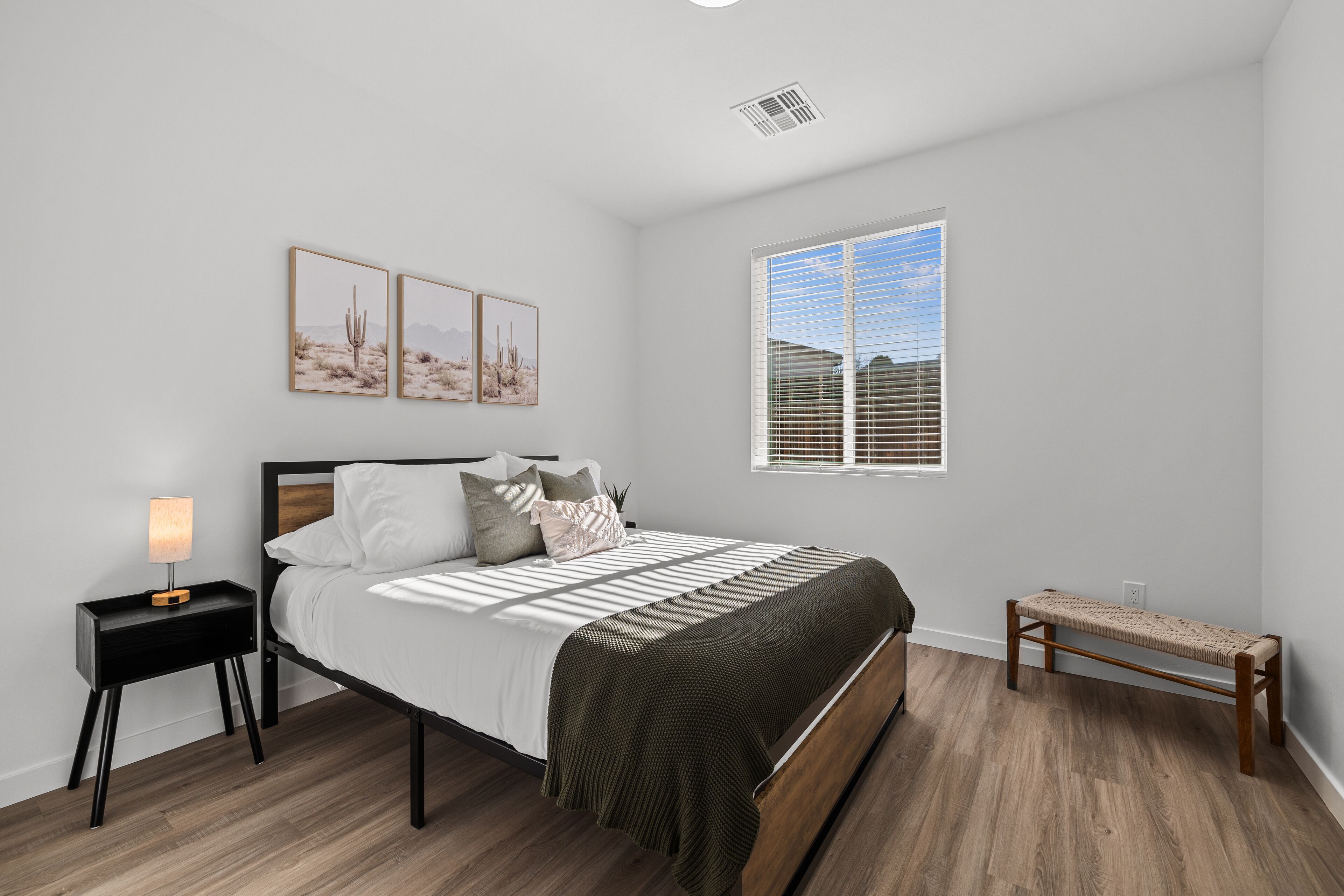 4 bedrooms, WiFi, bed sheets