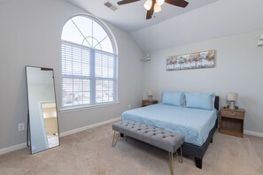 3 chambres, fer et planche à repasser, Wi-Fi, draps fournis