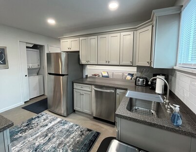 Stay at this charming one bedroom cottage and enjoy exploring the Finger Lakes.