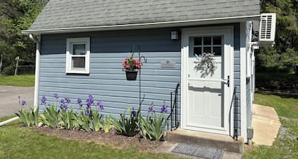 Stay at this charming one bedroom cottage and enjoy exploring the Finger Lakes.