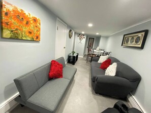 Studio, 1 Bedroom, Smoking, Patio | Living area