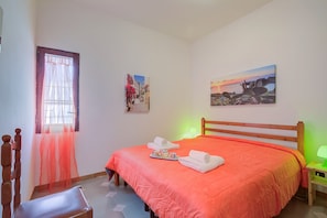 3 chambres, Wi-Fi gratuit, draps fournis
