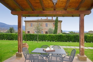 Outdoor dining - Fratta Mimose, Cortona, Italy (Cortona)
