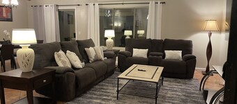 Cozy Home in beautiful neighborhood in Surprise, Arizona.