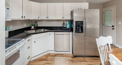 Cozy Ames retreat located near Iowa State University