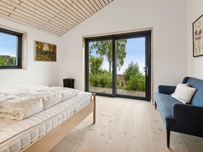 3 bedrooms, WiFi