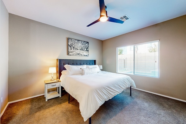 3 bedrooms, iron/ironing board, Internet, bed sheets