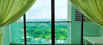 JB Bukit Indah Skyloft Suites