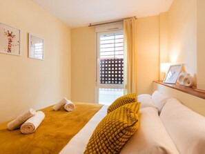 1 bedroom, iron/ironing board, internet
