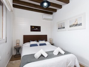 6 chambres, fer et planche à repasser, accès Internet, draps fournis