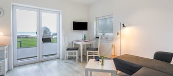 Houset 'Ostseeblick' with Private Terrace and sea view