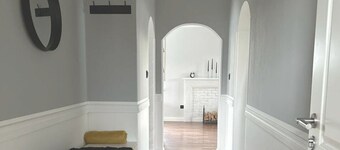 Apartment 'Mid - Century' with Shared Terrace, Shared Garden and Wi-Fi