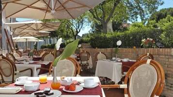 Ristorazione all'aperto